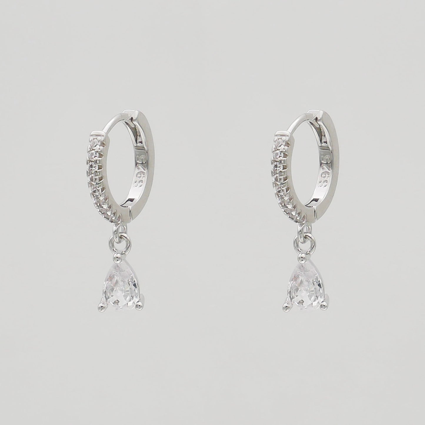 Aurora – Huggies with gemstones