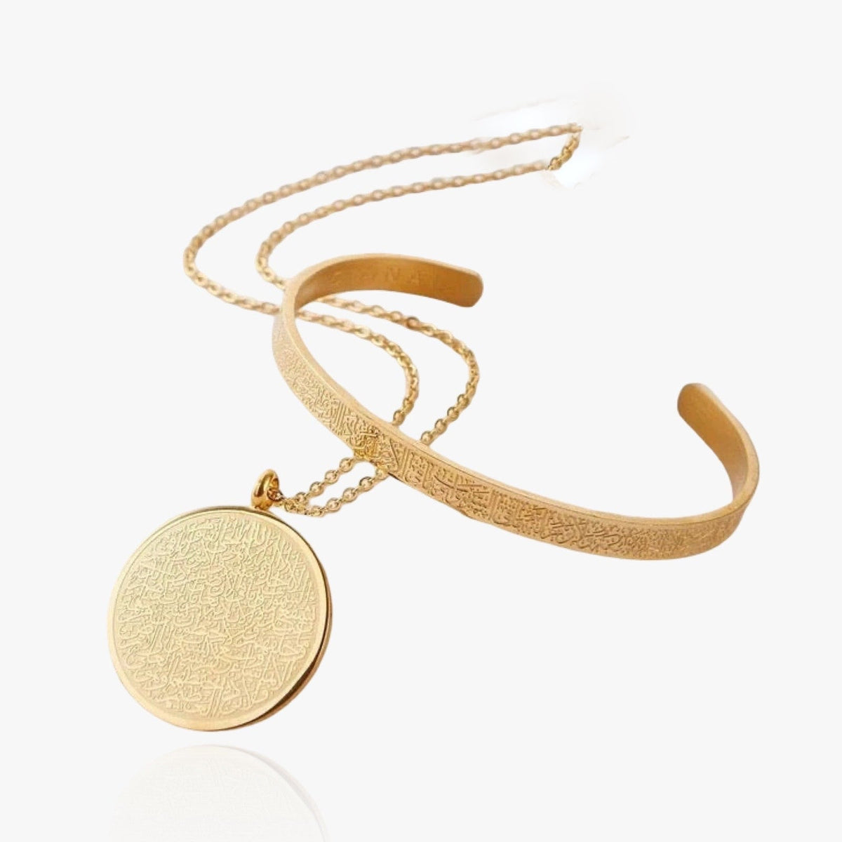 Women’s 2-piece jewelry set with necklace and open bangle with round pendant