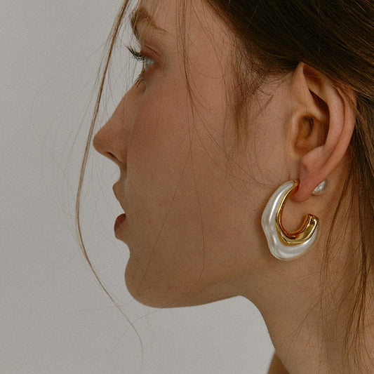 Yoona – Earrings with Pearls