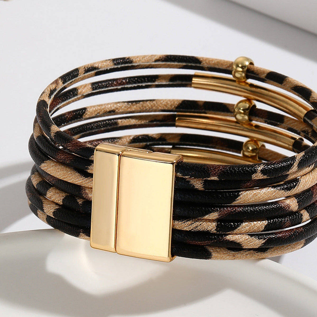 Margaux – Elegant Leopard Bracelet