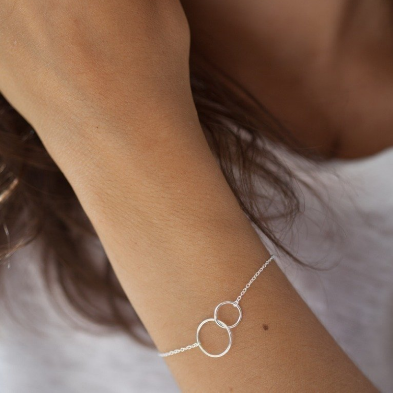 Intertwined rings bracelet - Overlapping rings