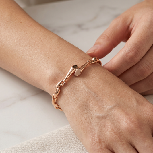 Lina – Stylish bracelet in gold