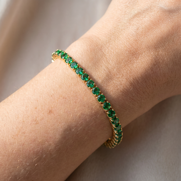 Aliona – Elegant Golden Bracelet Virelli