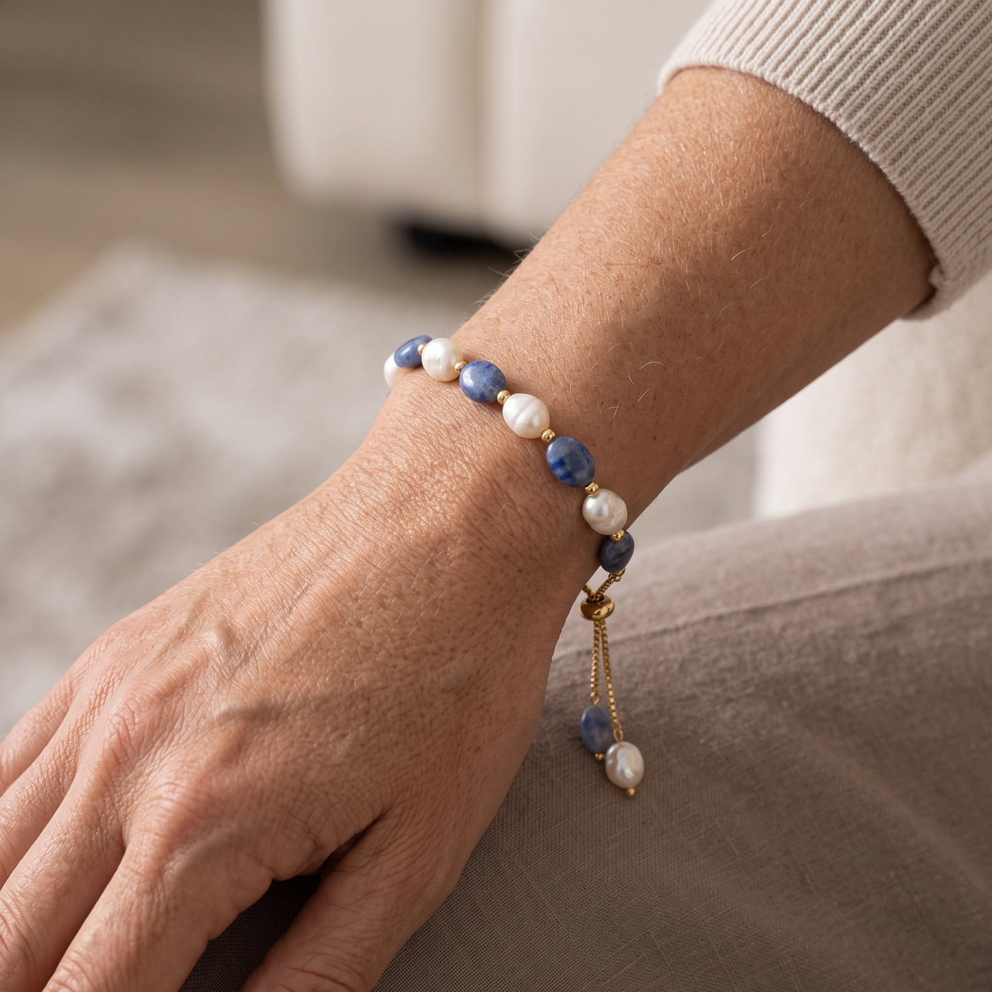 Kira – Stylish Bracelet of Ocean Pearls