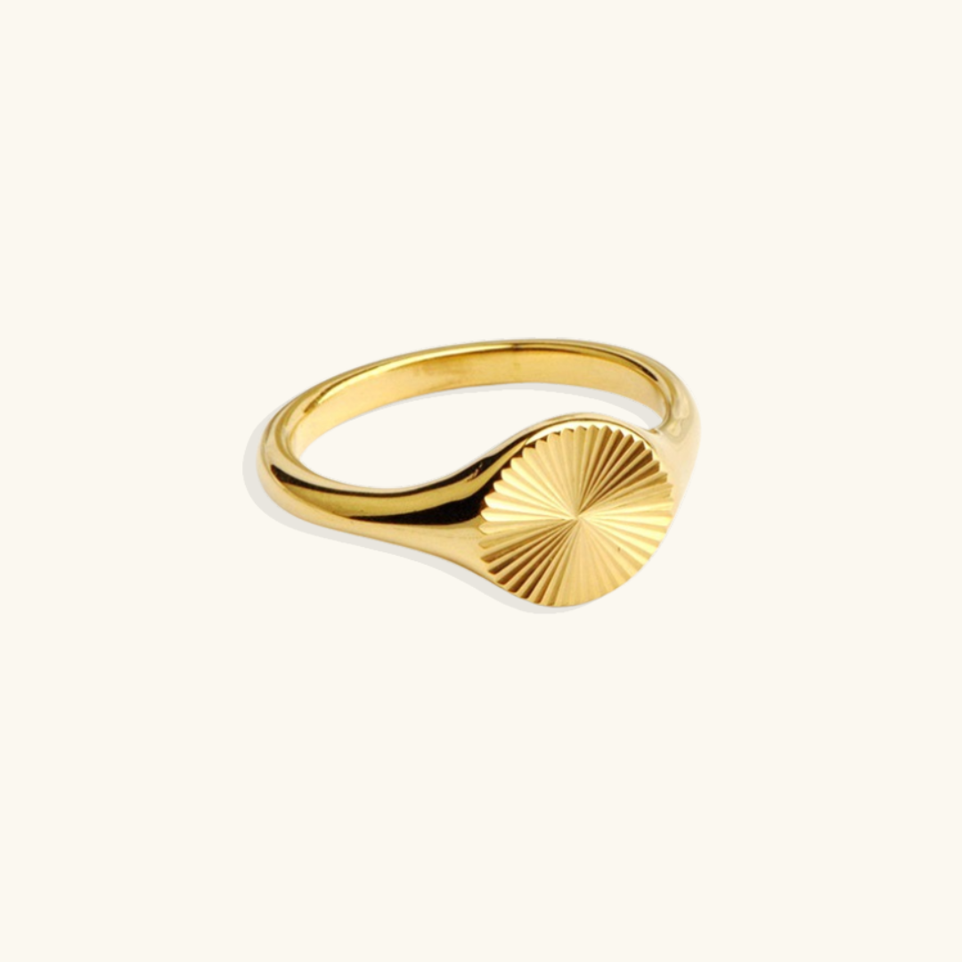 Women's Signet Ring with Sunray Engraving and Round Top