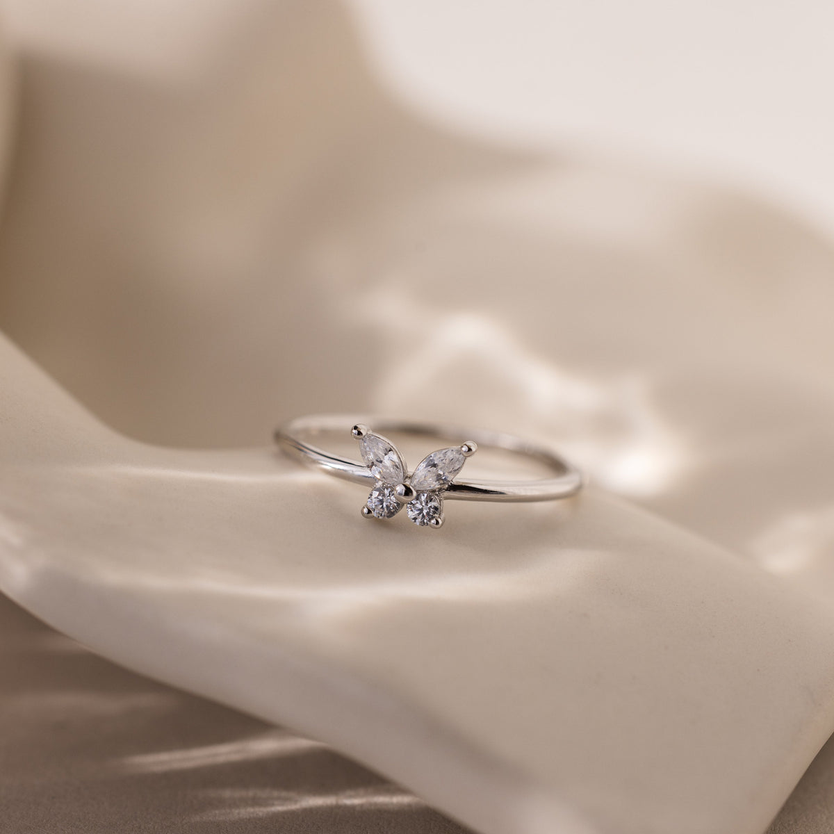 Mariposa – Elegant Ring