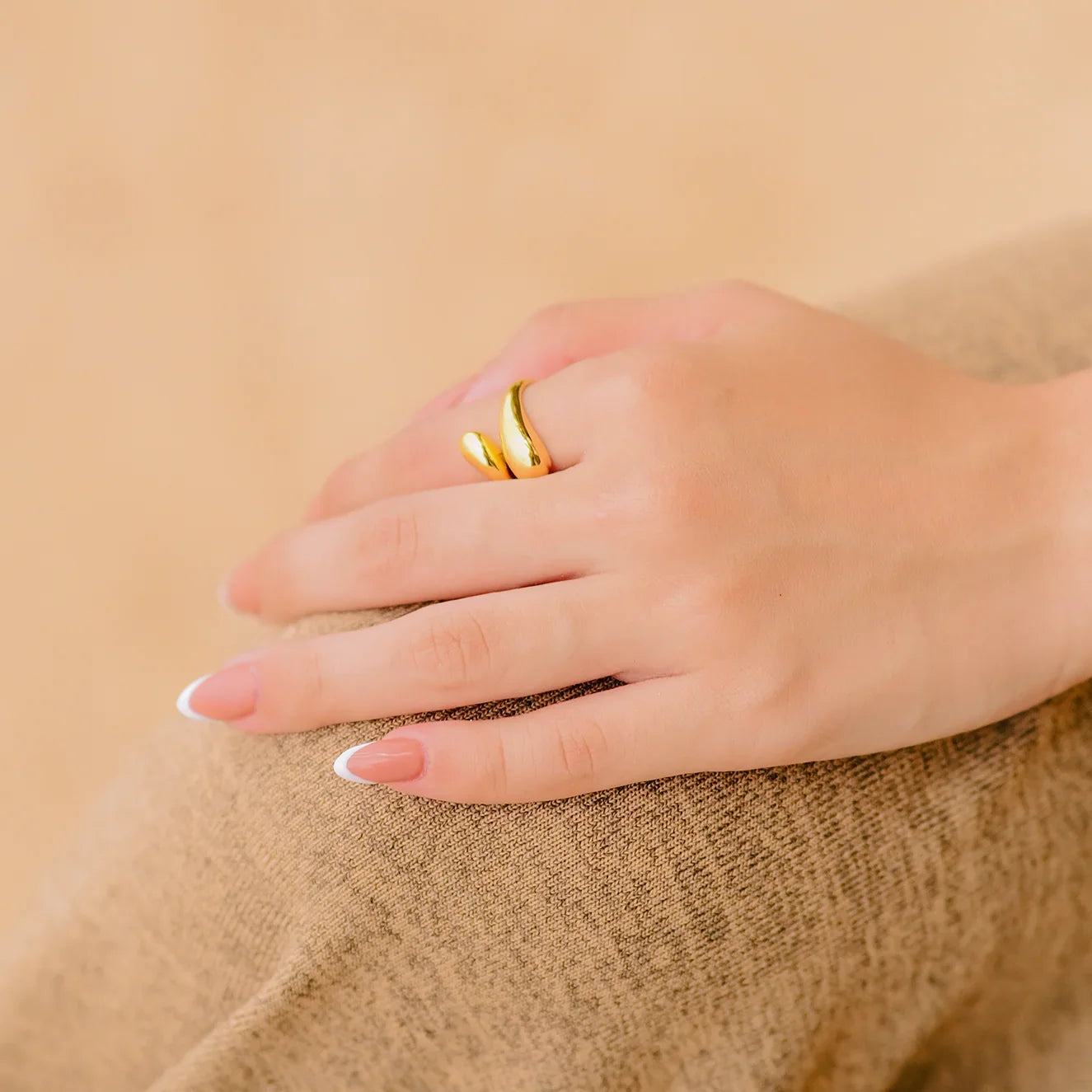 Cora – Ring gold minimalist elegant