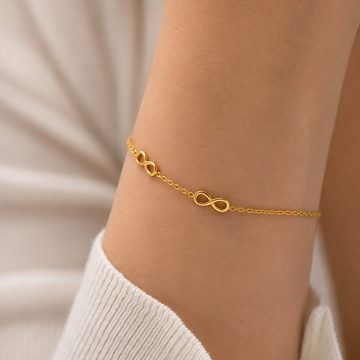 Women’s Infinity Bracelet with Three Symbols and Fine Chain Structure