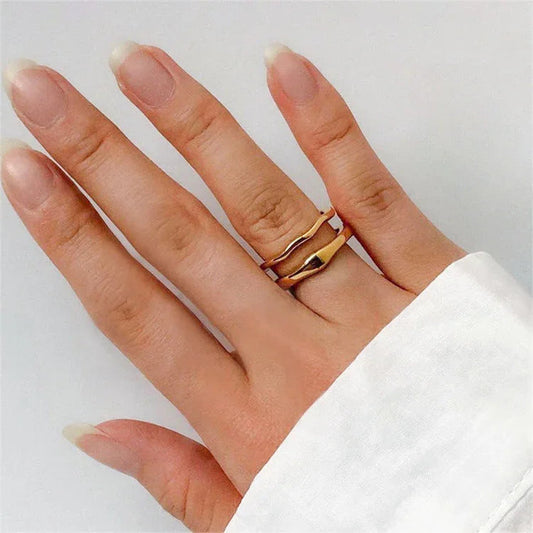 Dianne – Chic Ring in Gold with Layering Option