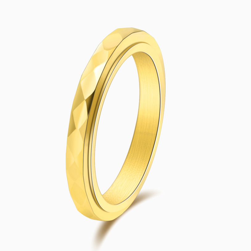 Nadia – Delicately Hammered Ring