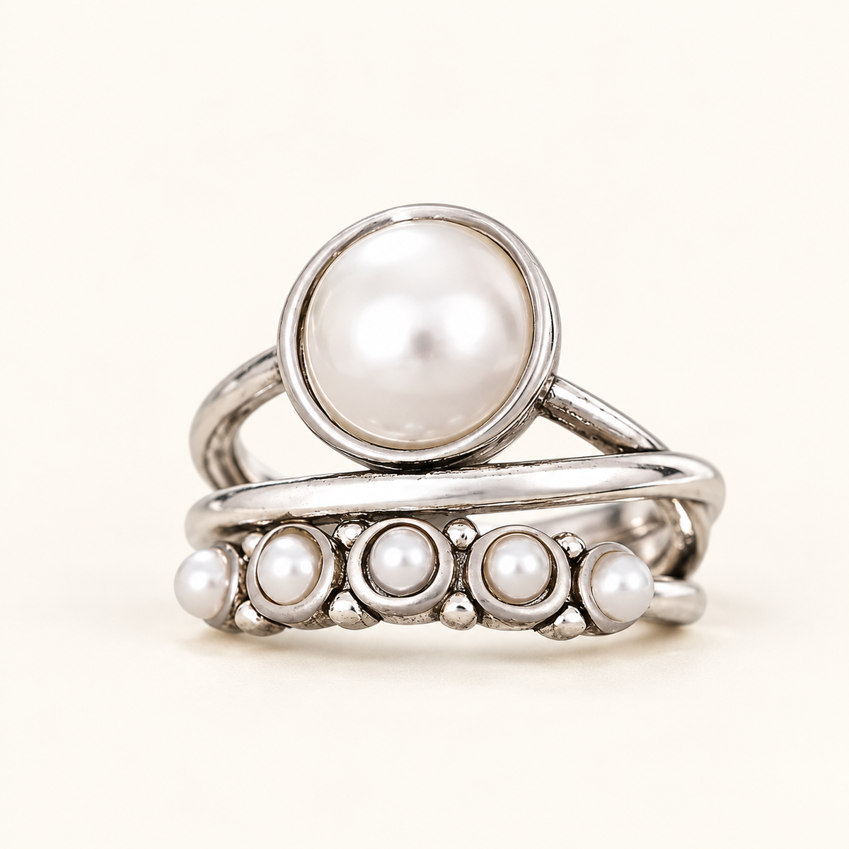 Women's Multi-Band Ring with Round Jewelry Detail