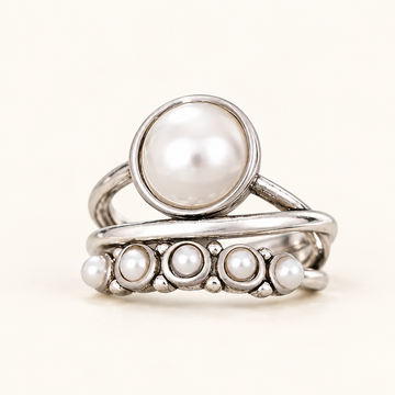 Women's Multi-Band Ring with Round Jewelry Detail
