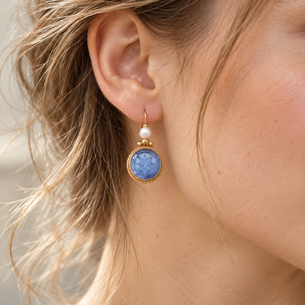 Women Earrings in Classic Style with Round Jewelry Details
