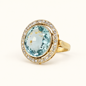 Women's Ring with Rounded Decorative Glass Accent
