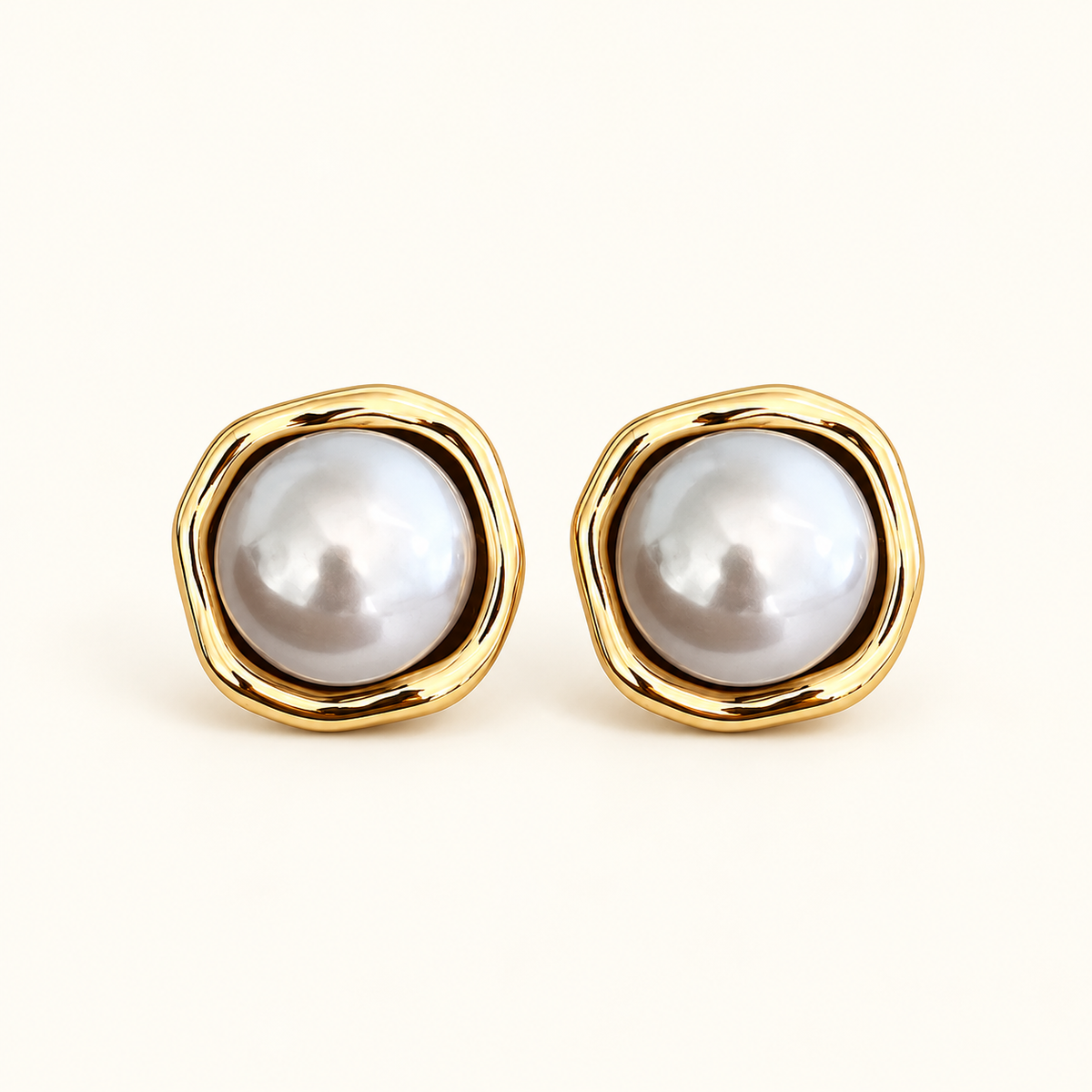 Women's Vintage Earrings with Round Jewelry Details