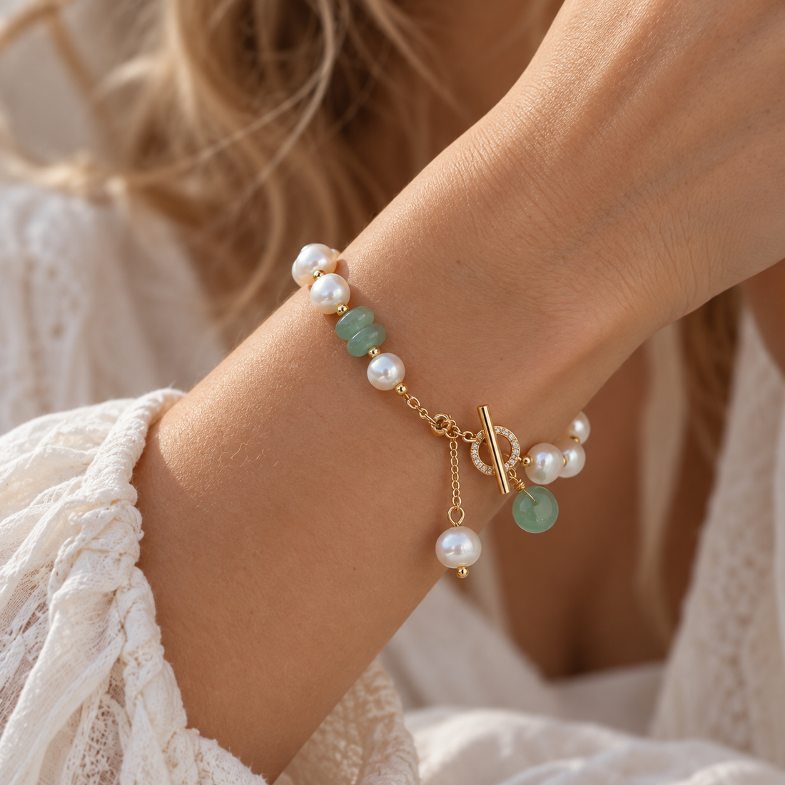 Women’s Pearl Bracelet with Toggle Clasp and Round Charm
