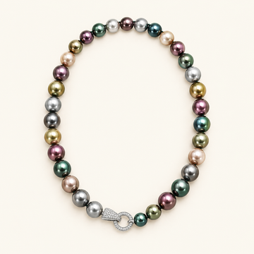Women's Pearl Necklace with Continuous Single Strand Structure
