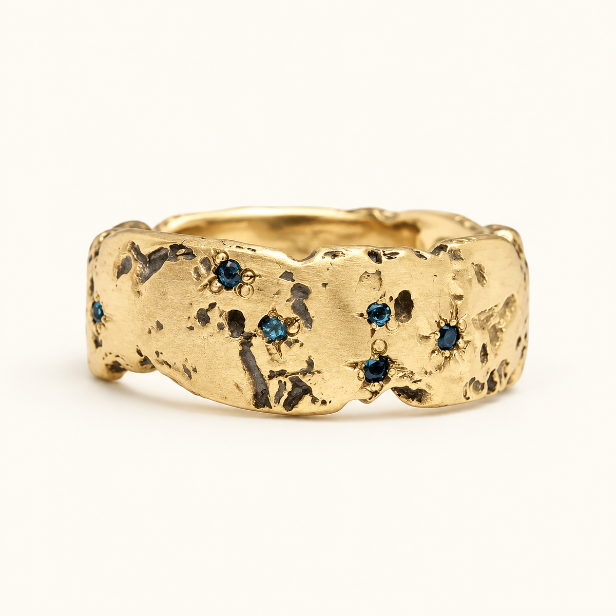 Women's Ring with Structured Surface and Stone Accents