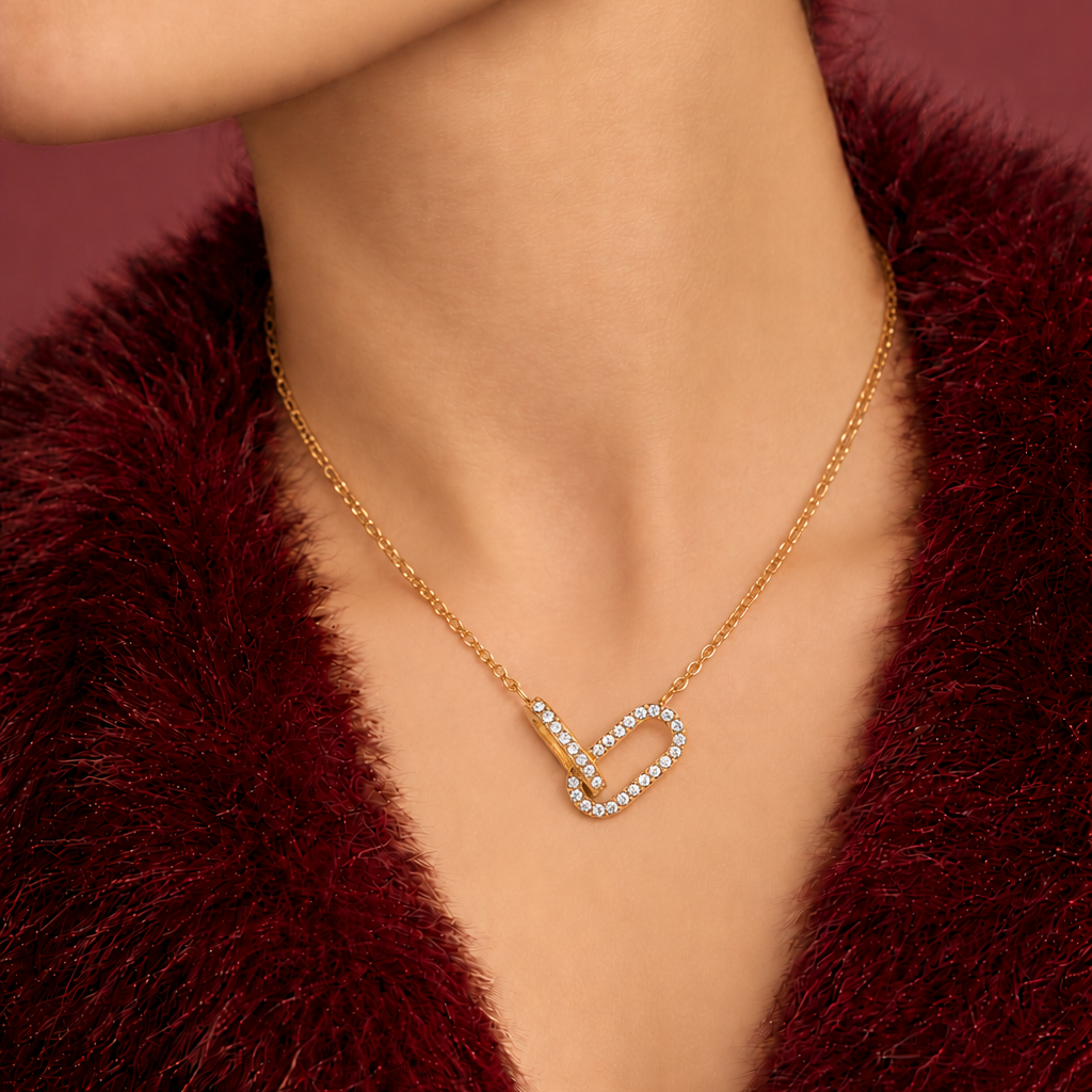 Women's Pendant Necklace with Intertwined Chain Link Design and Pavé Stone Setting