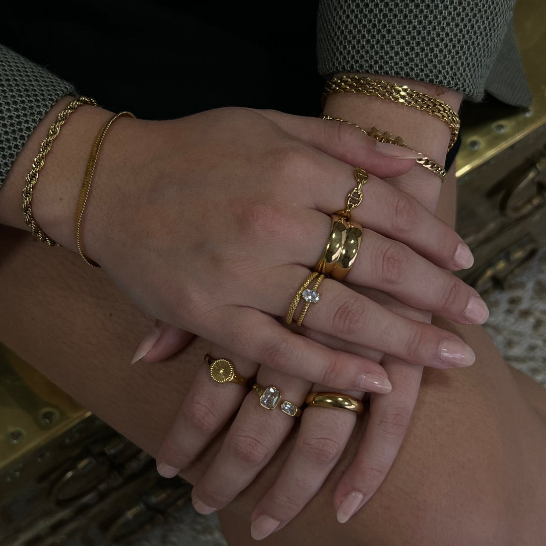 Women’s Link Ring with Oval Chain Links and Open Design