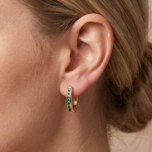 Christine – Gold earrings with emerald and diamond