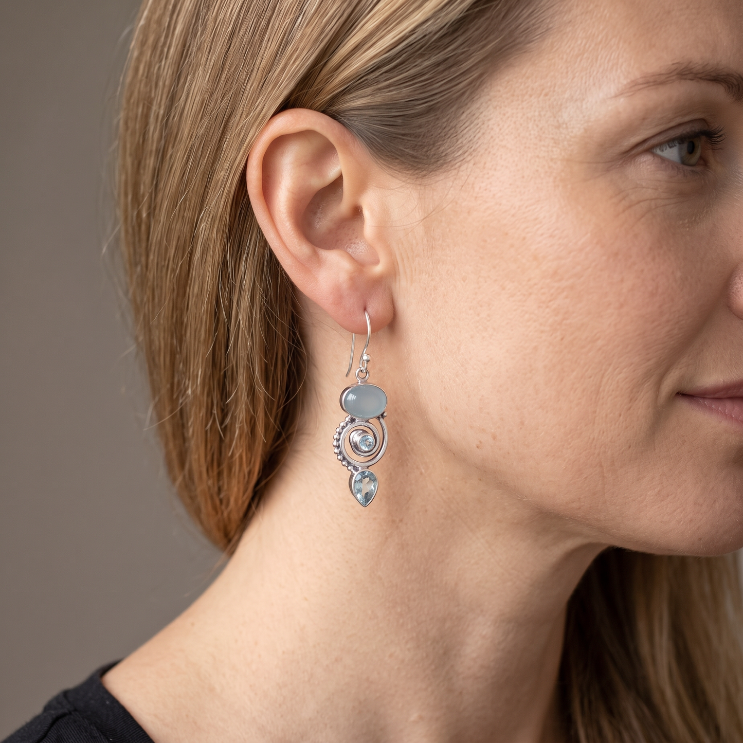 Lunaria – Vintage Earrings with Moonstone