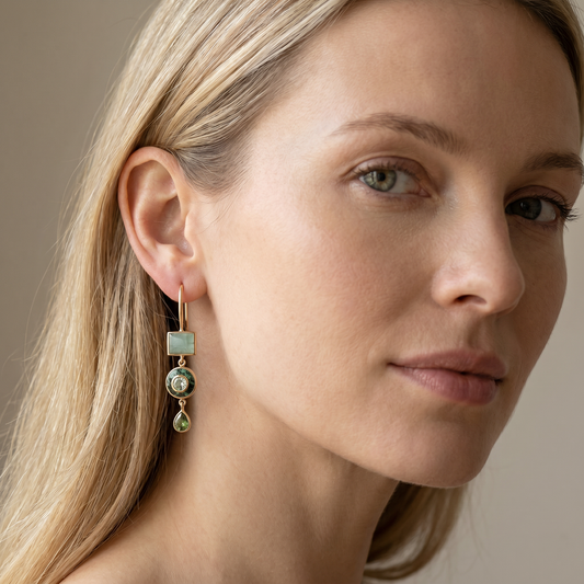 Nerida – Vintage Hanging Green Earrings