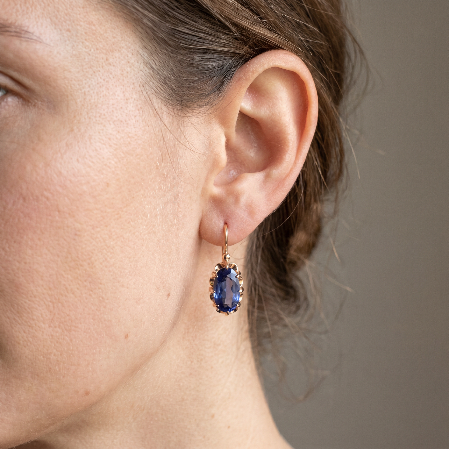 Jayela – Vintage Earrings with Blue Zirconia