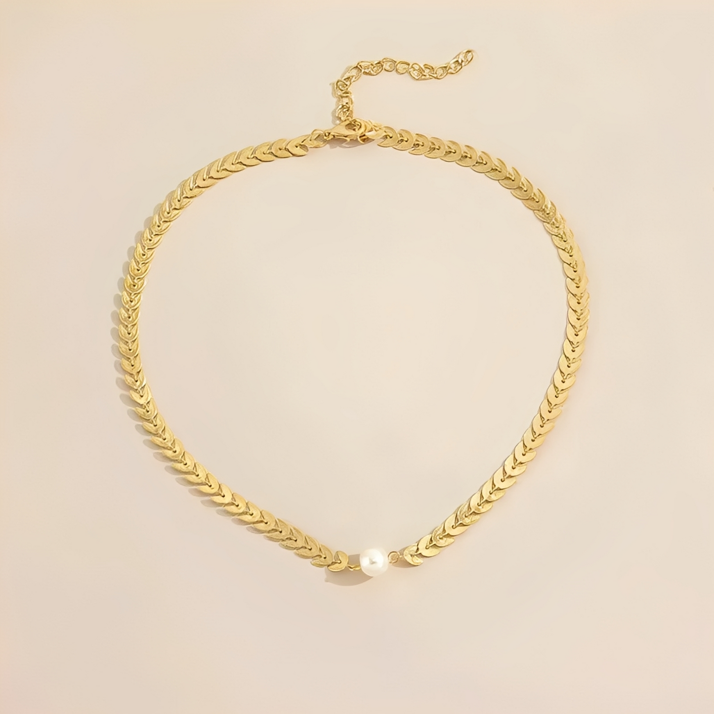 Aria – Roman Necklace in Gold & Elegant Pearl