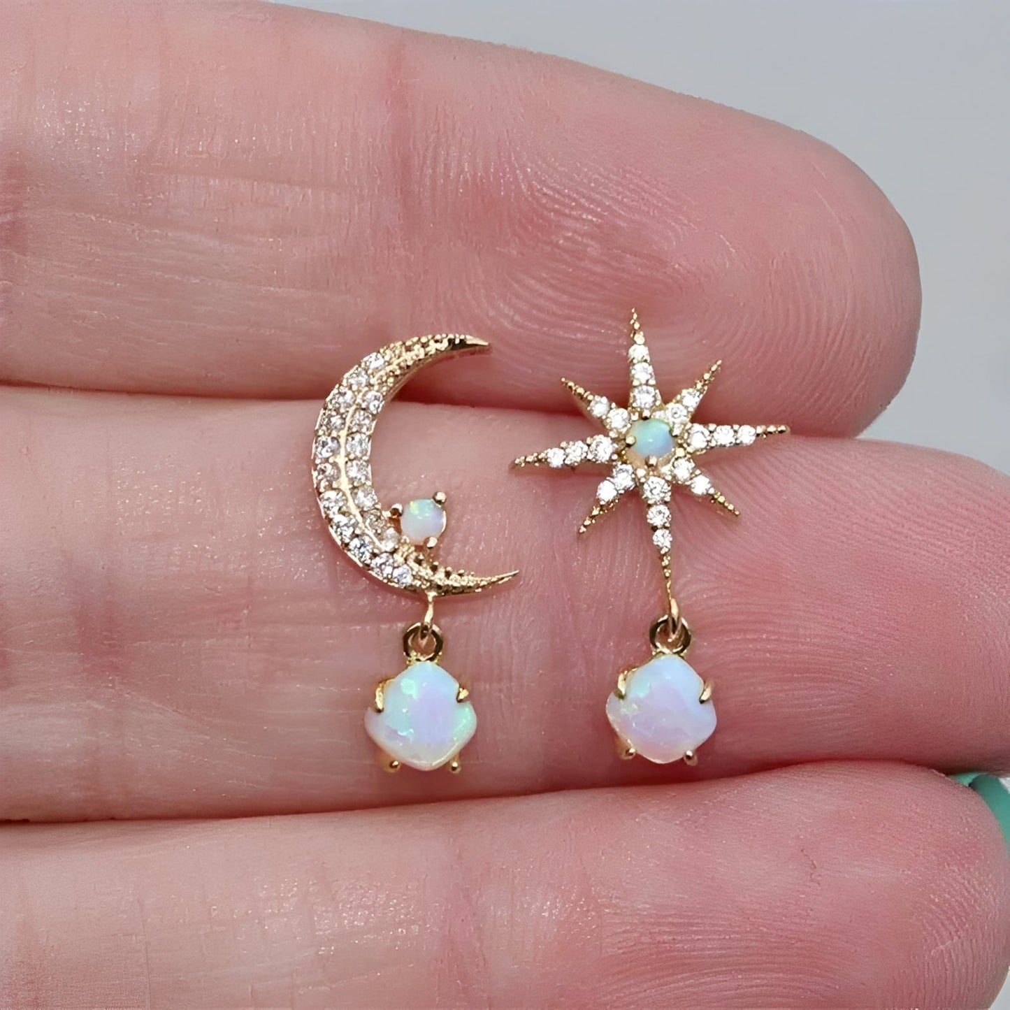 Astra – Golden Earrings Moon & Star in Opal
