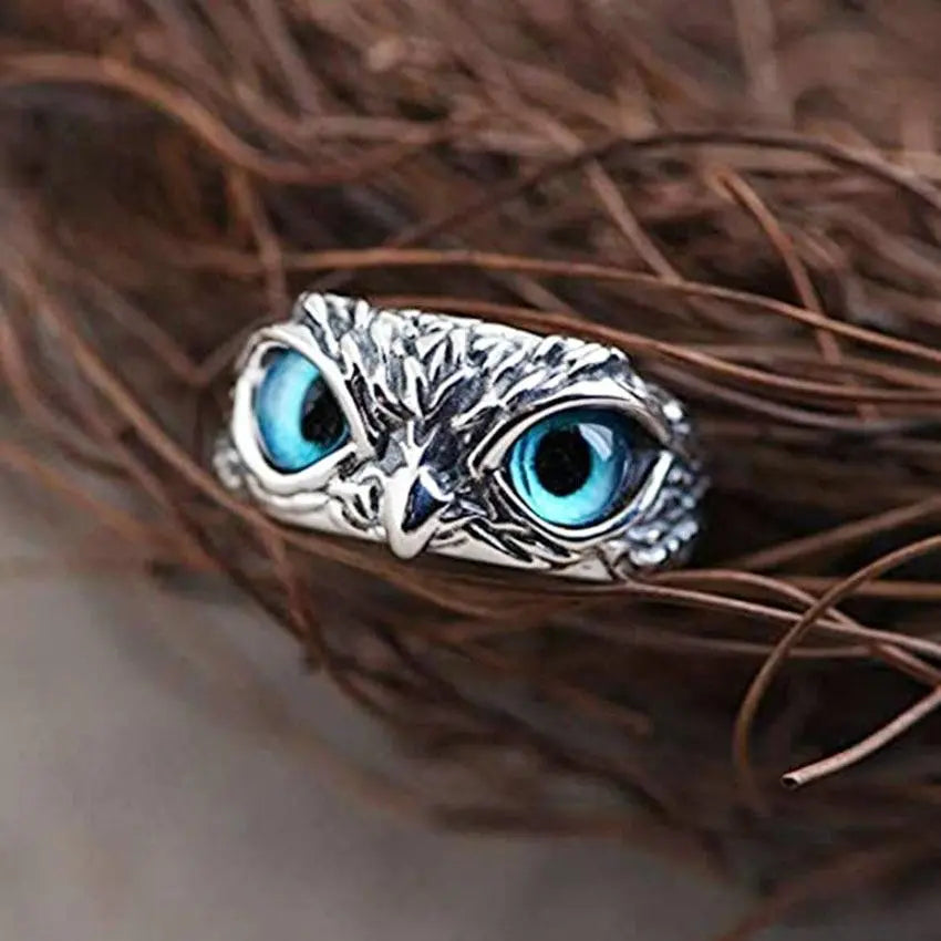 Happy Owl – Handcrafted Silver Ring with Opal Glow