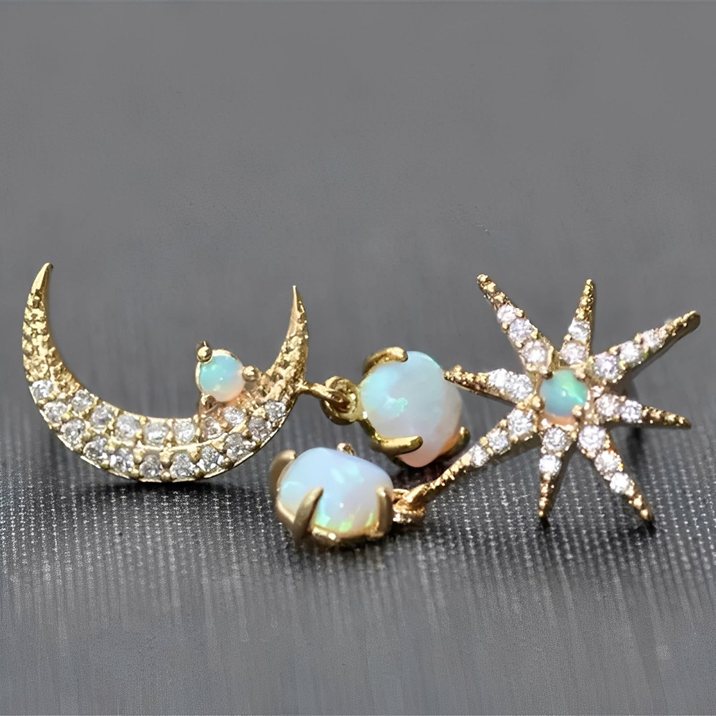 Astra – Golden Earrings Moon & Star in Opal