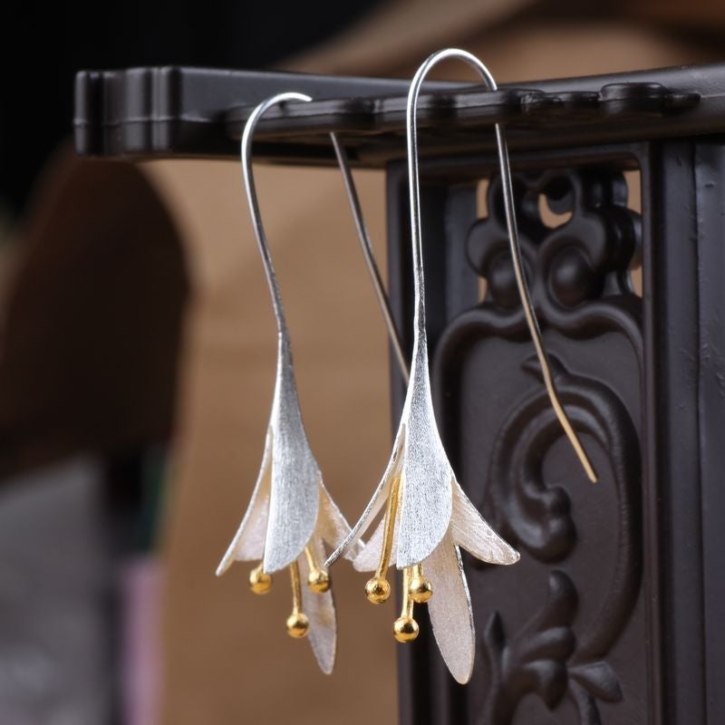 Lina – Flower Earrings made of High-Quality Metal