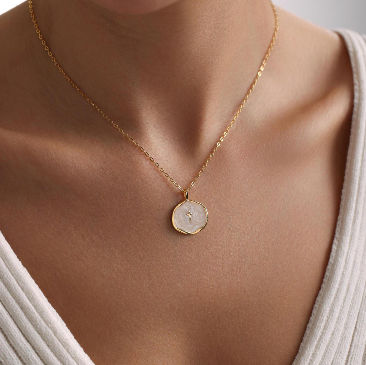 Women’s Medallion Pendant Necklace with Cross Detail and Textured Surface