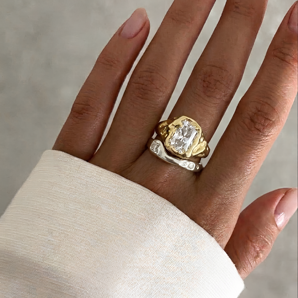 Women’s 2-Piece Ring Set with Sculptural Solitaire Ring and Wave Band