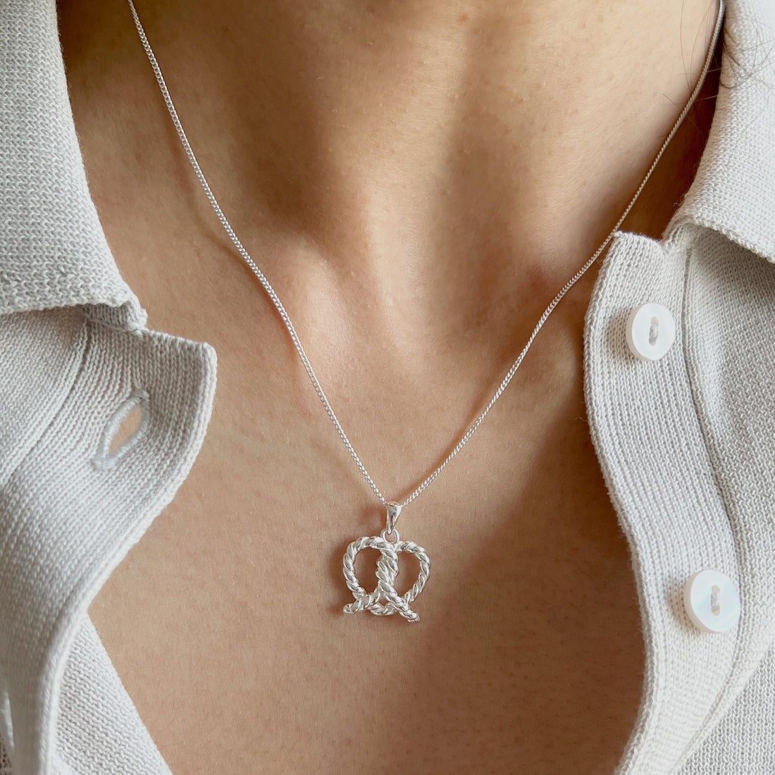 Women’s Pretzel Pendant Necklace with Twisted Rope Structure