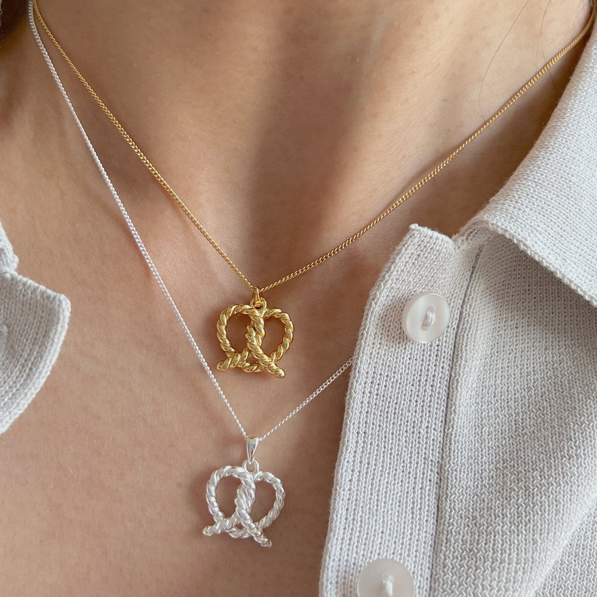 Women’s Pretzel Pendant Necklace with Twisted Rope Structure
