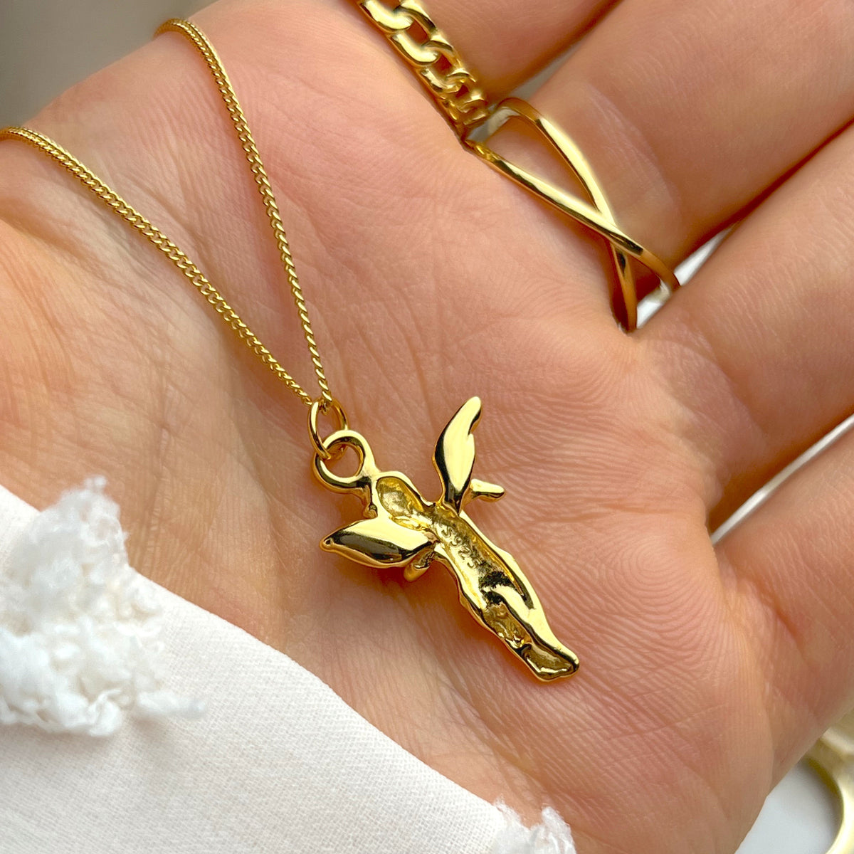 Women's Pendant Necklace with Angel Motif and Figurative Pendant