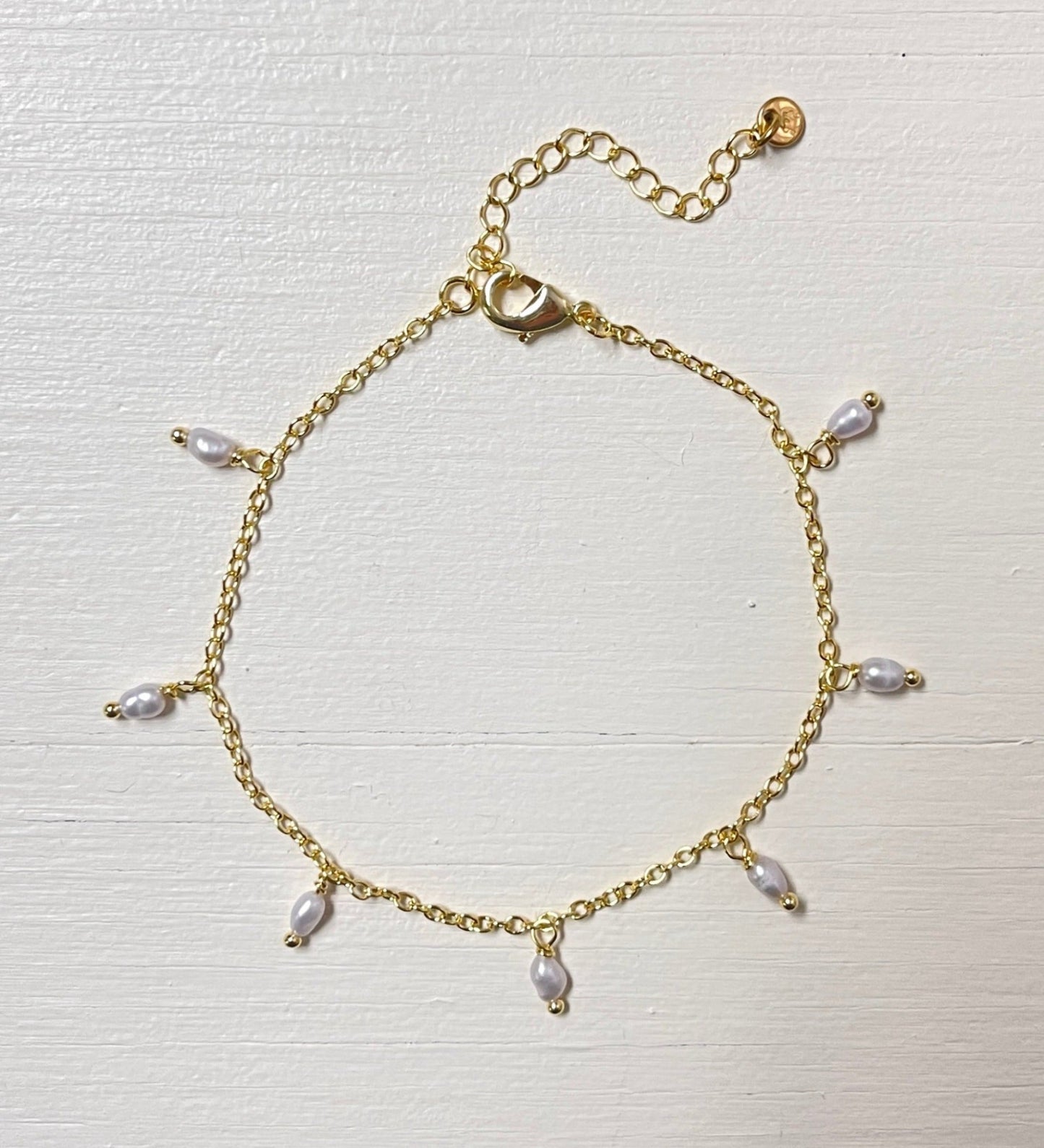 Golden Ankle Chain made of Freshwater Pearls