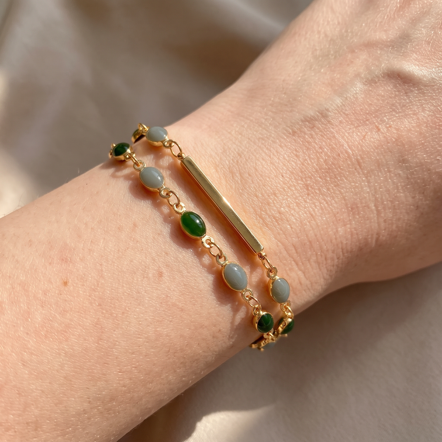 Manon – Bracelet with Green Stone in Gold