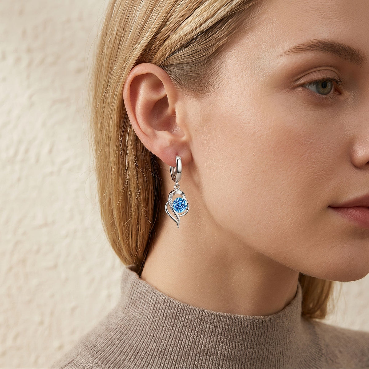 Noelle – Elegant Flower Earrings