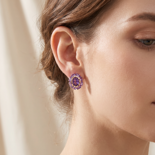 Saphira – Golden Earrings & Violet Zircon