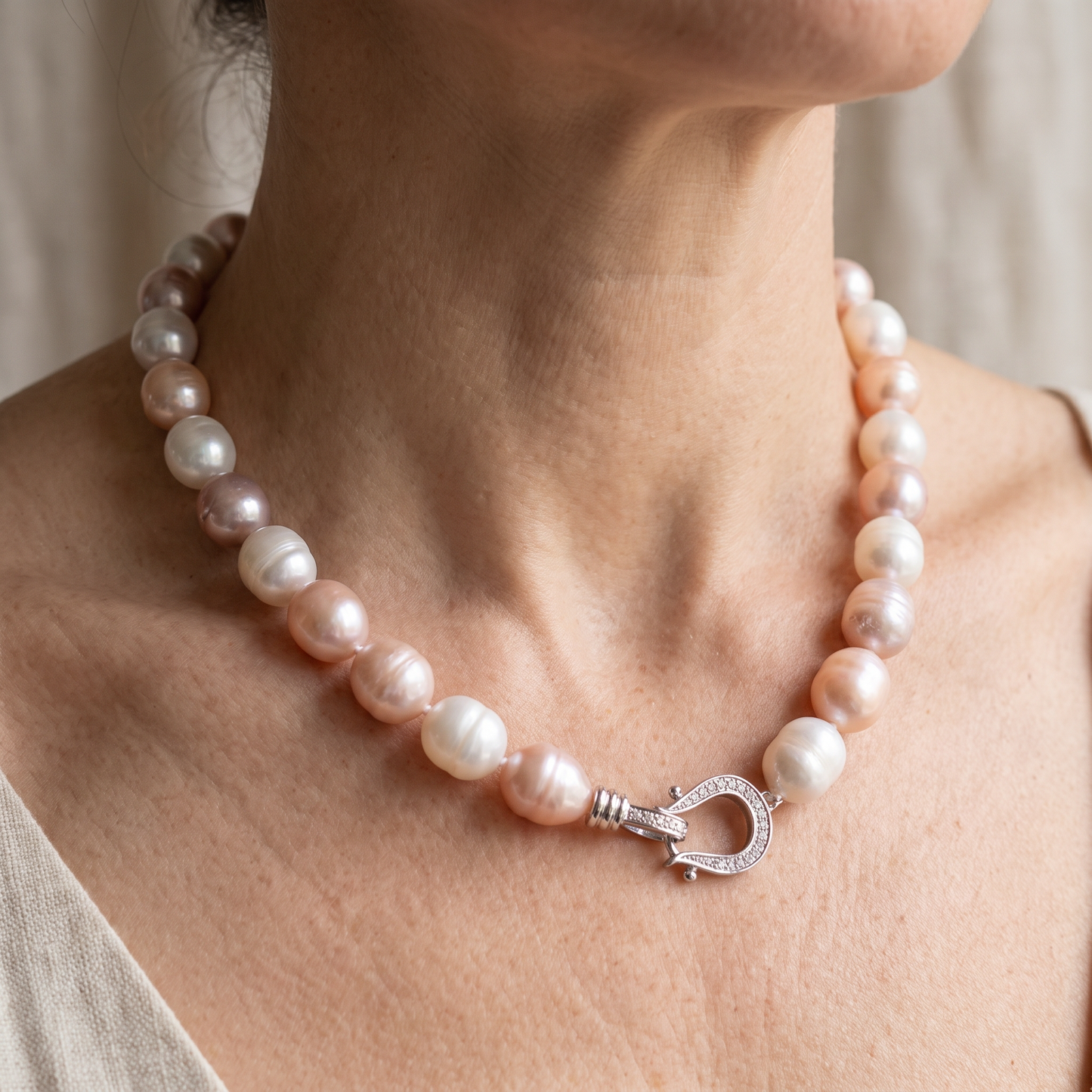 Nahia – Colored Bead Necklace