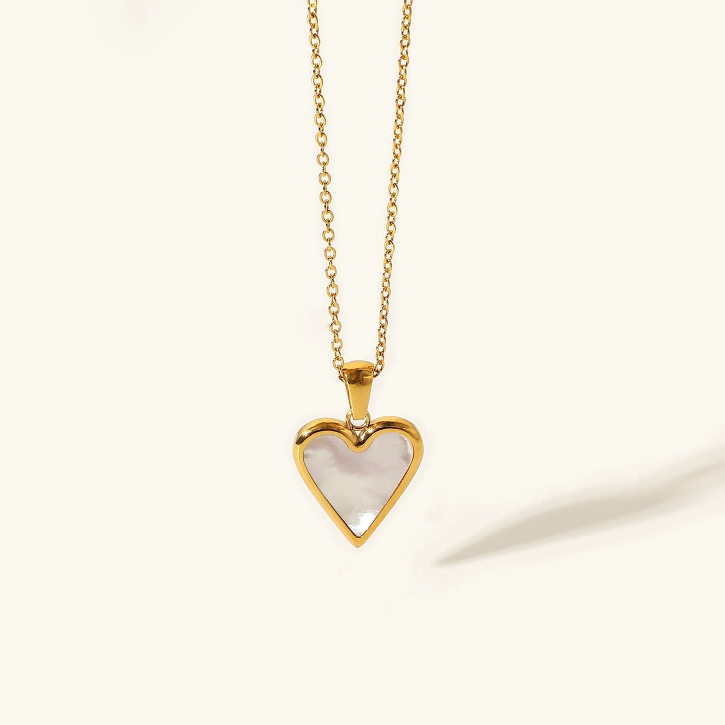 Blythe – Heart Necklace Elegant