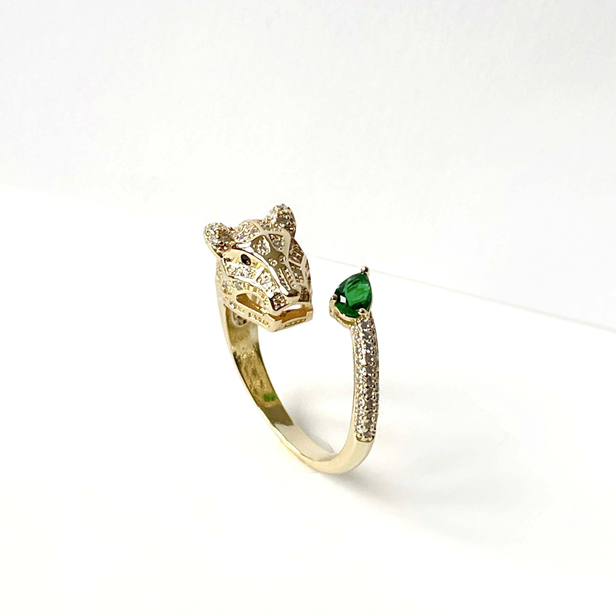 Women’s Adjustable Panther Ring with Animal Head Motif and Teardrop-Shaped Stone Accent
