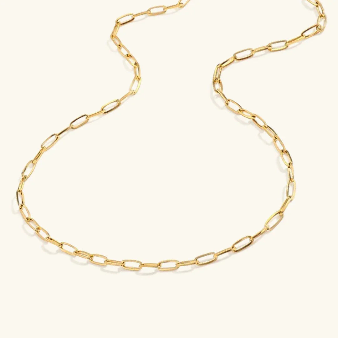 Nadia – Paperclip Chain made of Noble Gold