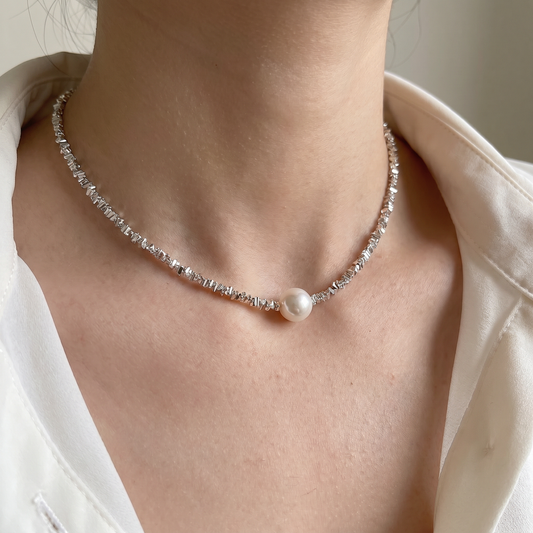 Marisse – Stylish Pearl Necklace