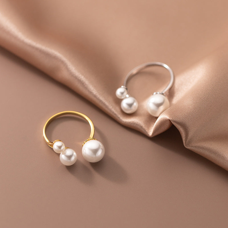 Amandine – Adjustable Ring with Three Freshwater Pearls