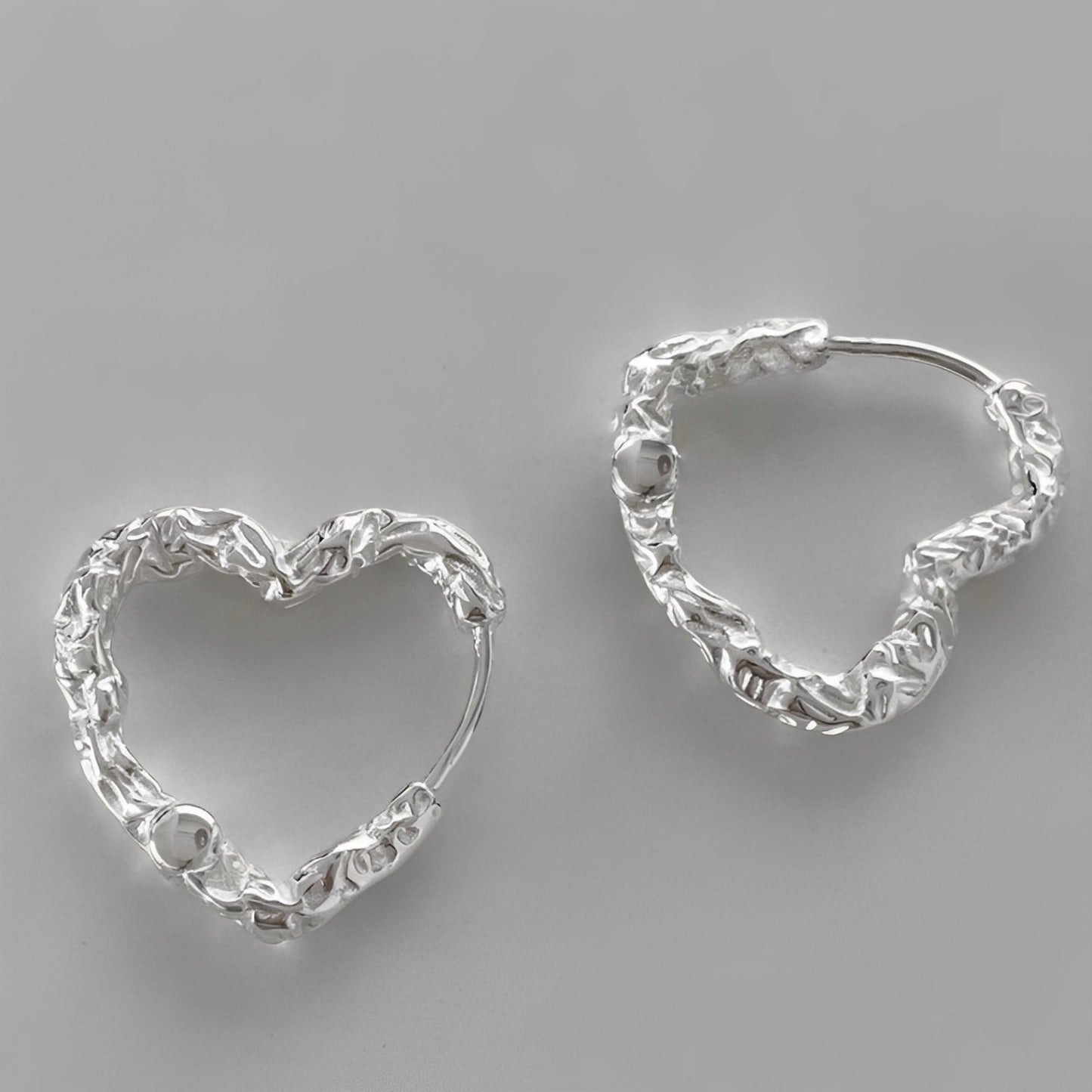 Elena – Heart-Shaped Earrings with Fine Pin Structure