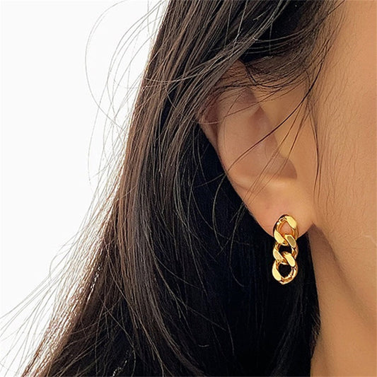 Lee - Earrings with Chain Design in Gold